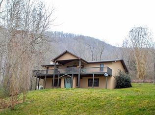 331 Garret Ln, Sylva, NC 28779