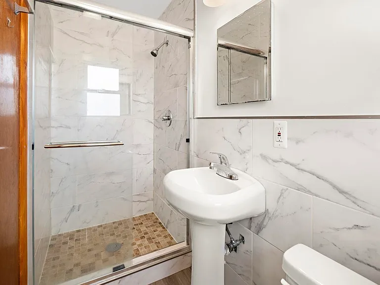 184 Central Ln #2 — Photo 9