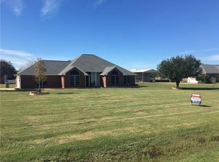 8653 Cleaver Ln, Terrell, TX 75160