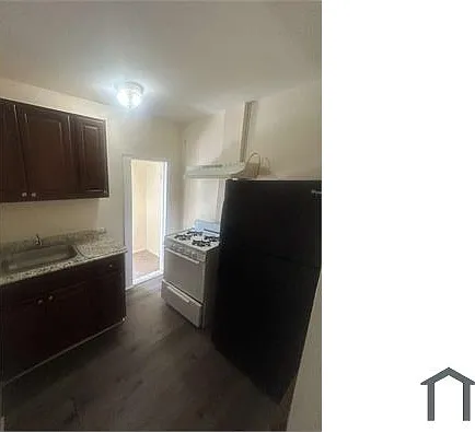 3901 Pennsgrove St — Photo 6