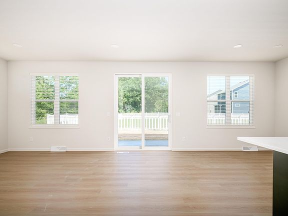 5th image of 2572 Koshkonong Way