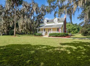 113 S Oakland Ave, San Mateo, FL 32187