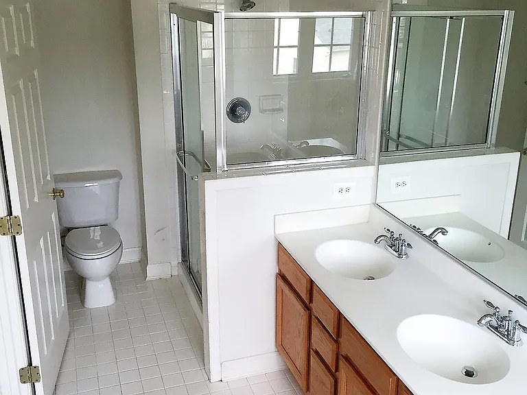 Primary En-Suite