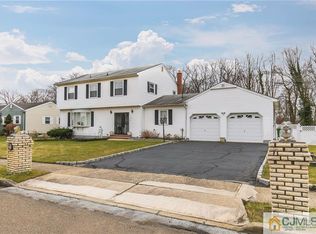 13 Oak Tree Rd, Sayreville, NJ 08872