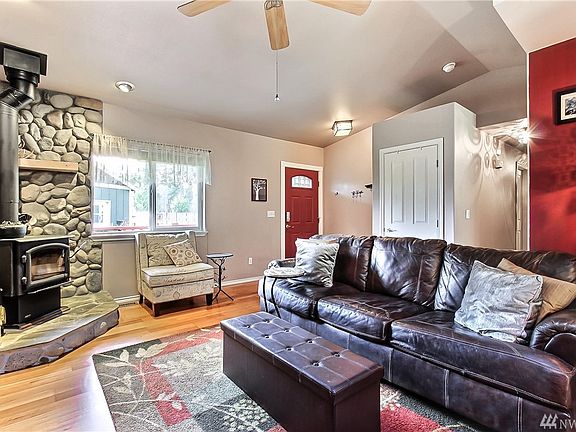 2nd image of 19617 118th Ave E