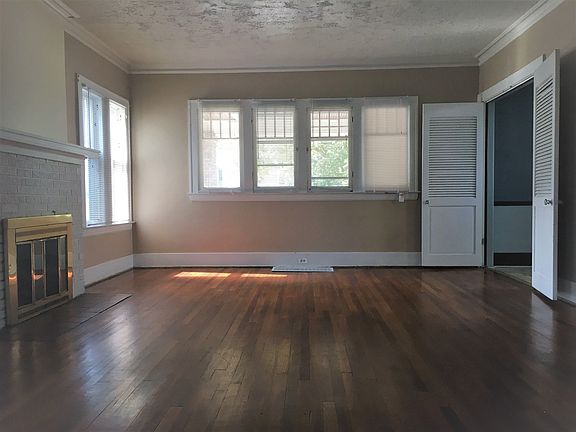 4th image of 642 Lafayette Ave NE