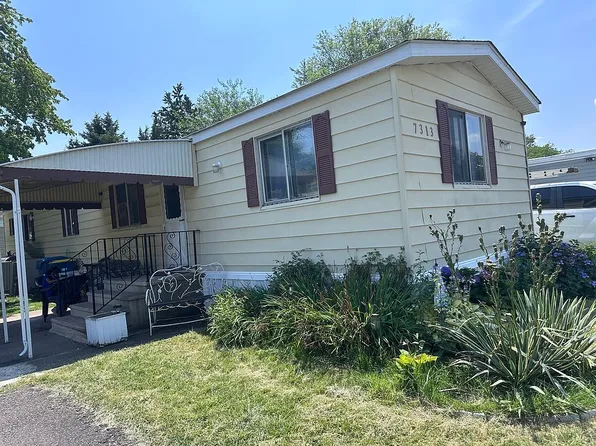 7313 Hansbury Dr, Morrisville, PA 19067