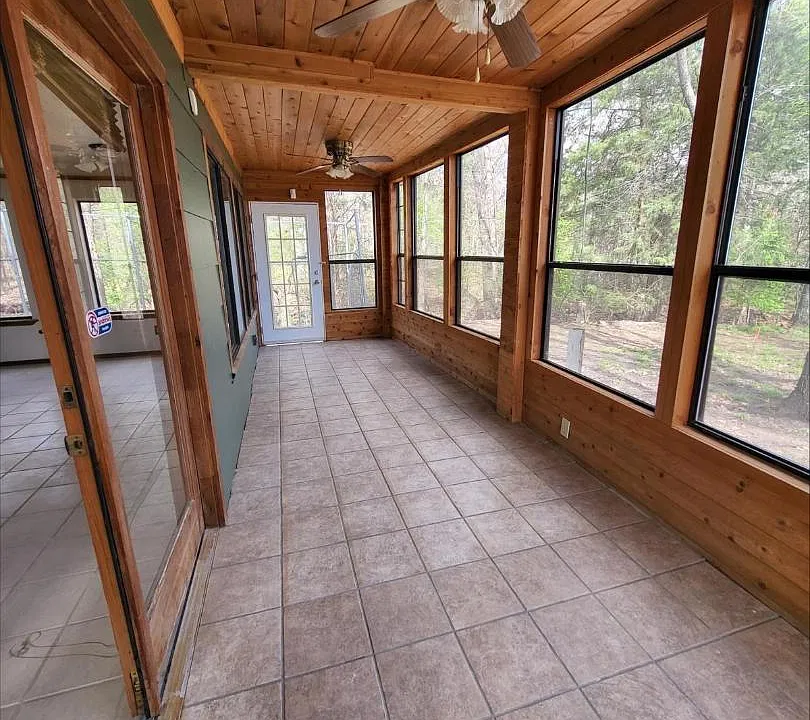 10081 Jacobs Ln