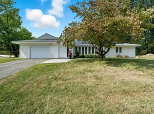 19 Nob Hill Dr, Framingham, MA 01701