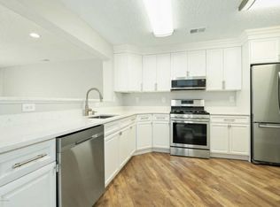 73 Shinnecock Hills Ct, Howell, NJ 07731