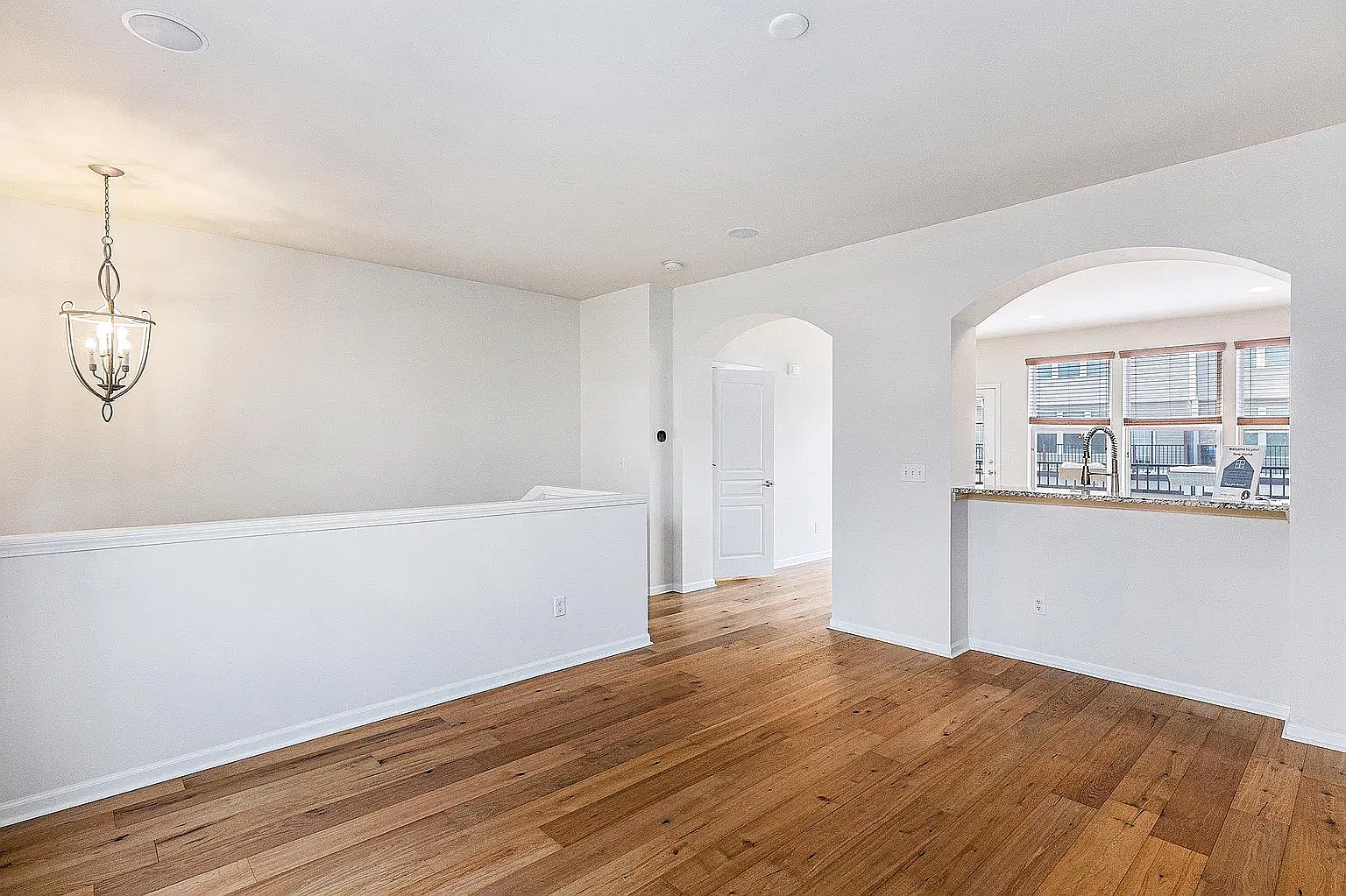 2 bed, 2.5 bath, 1518 sqft, $2,400 — Photo 4