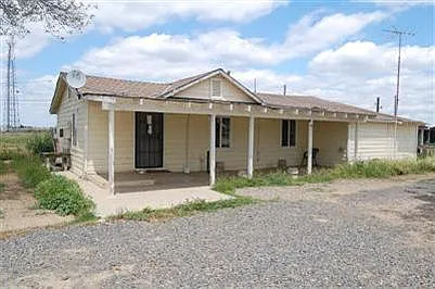 1392 Healy Rd photo 1
