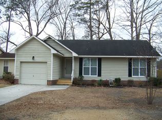 6793 Candlewood Dr, Fayetteville, NC 28314