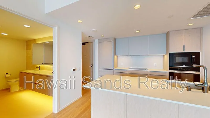 1 bed, 1.0 bath, 734 sqft, $5,600 — Photo 4