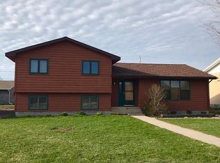 1221 21st St S, Virginia, MN 55792