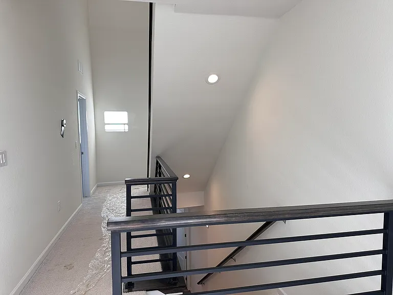760 Josephine Way — Photo 22