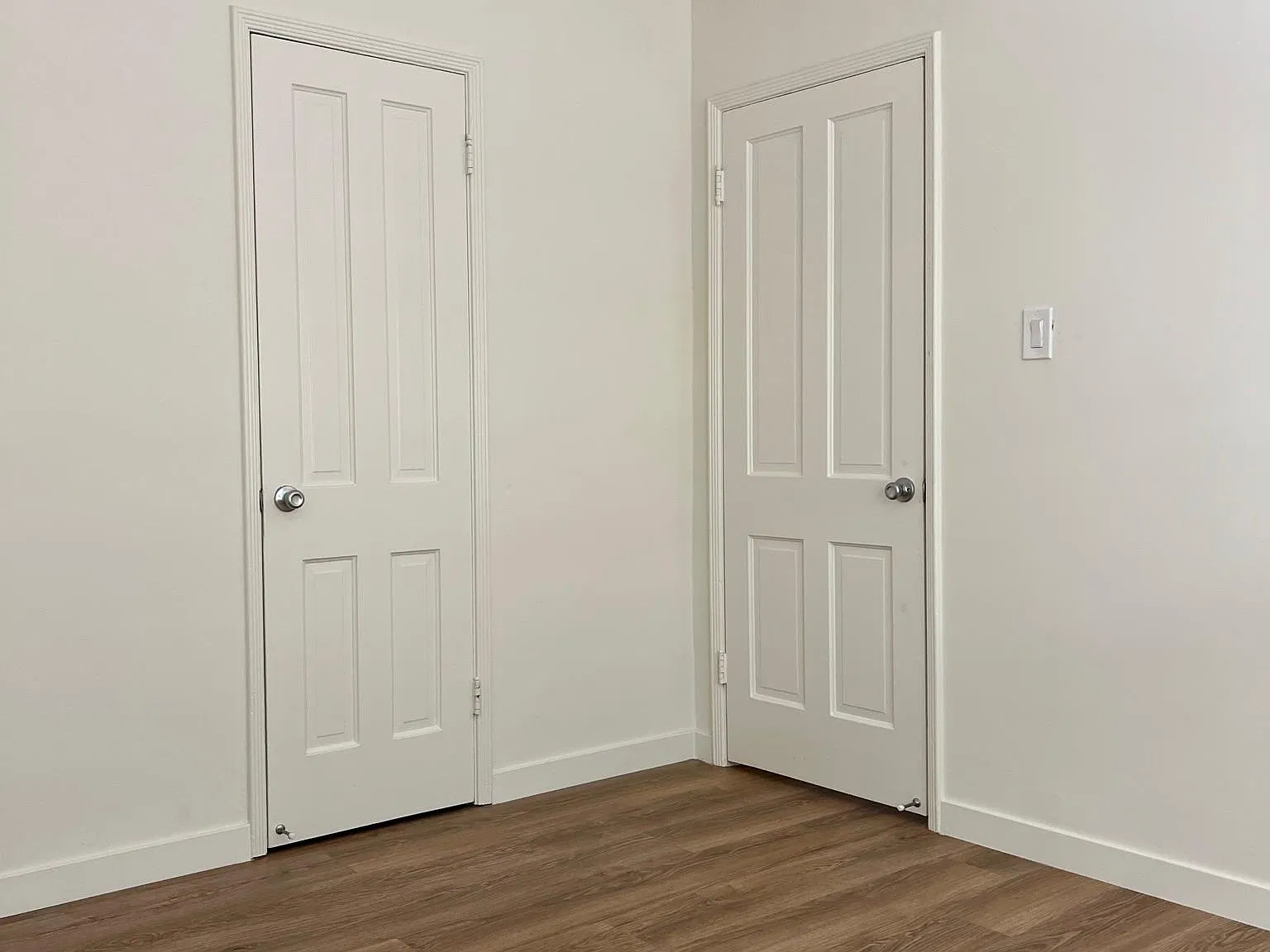 2 bed, 1000 sqft, $2,645 — Photo 2