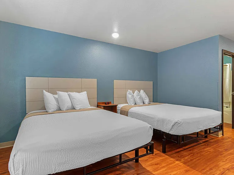 Studio Suite - 2 Queen Beds