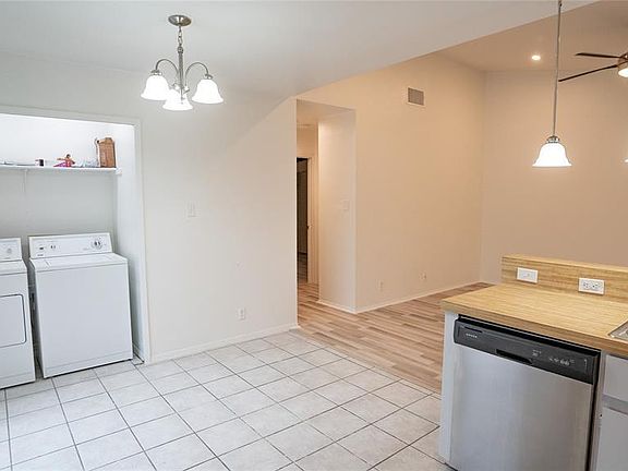 4th image of 10806 Topperwein Dr #A