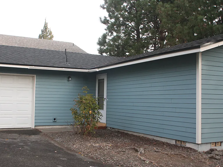 1777 NE Tucson Way — Photo 3