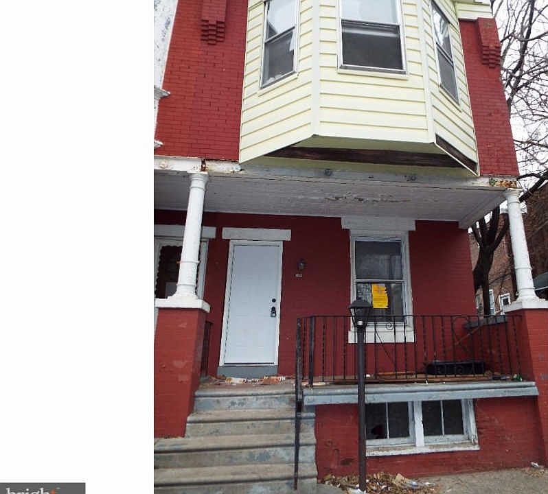 1st image of 1342 N Hobart St