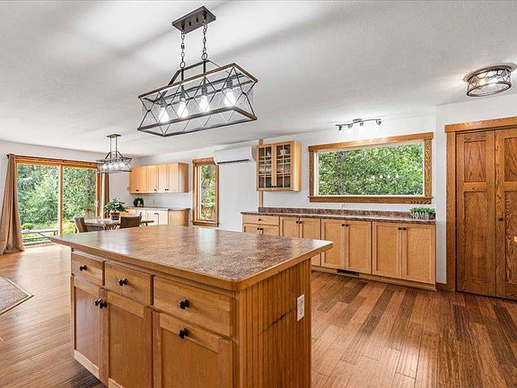4th image of 1565 Stallion Rd SW