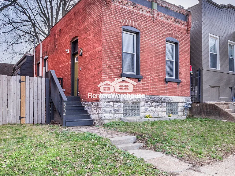 3204 Winnebago St — Photo 3