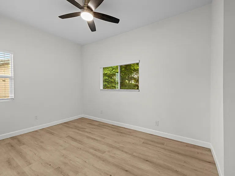 5529 Dorothy Dr — Photo 7