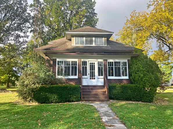 115 N Railroad St, Gardner, IL 60424