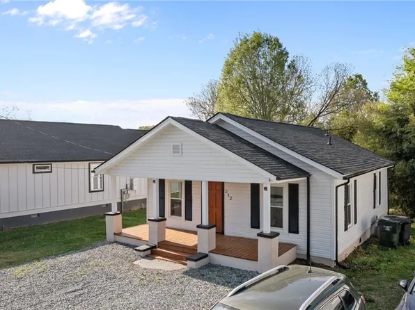312 Cleveland Ave, Burlington, NC 27215