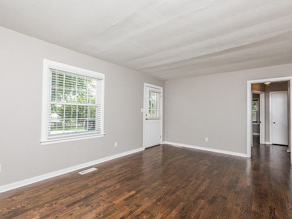 3rd image of 301 David Ln
