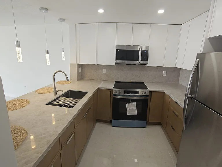 9682 Fontainebleau Blvd — Photo 7
