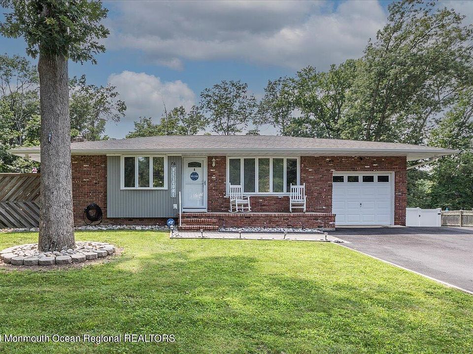 1st image of 76 Green Drive
