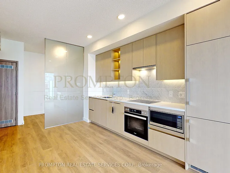 95 McMahon Dr #1601 — Photo 11