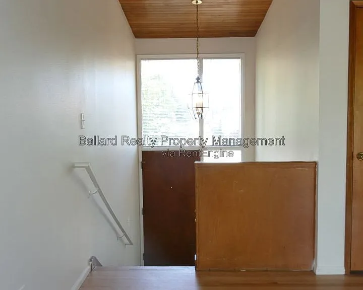 1802 NW 89th St — Photo 17