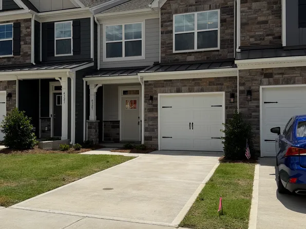 4327 Black Ct, Harrisburg, NC 28075