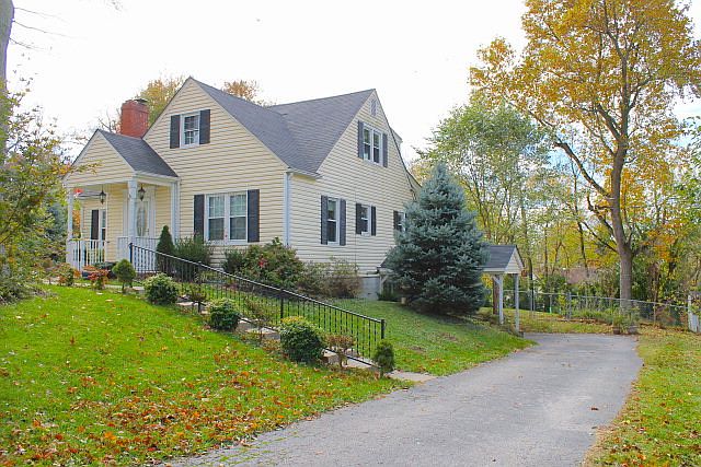 1st image of 106 W Bennington Ln