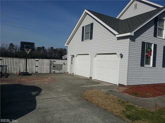 3rd image of 160 Covey Cir