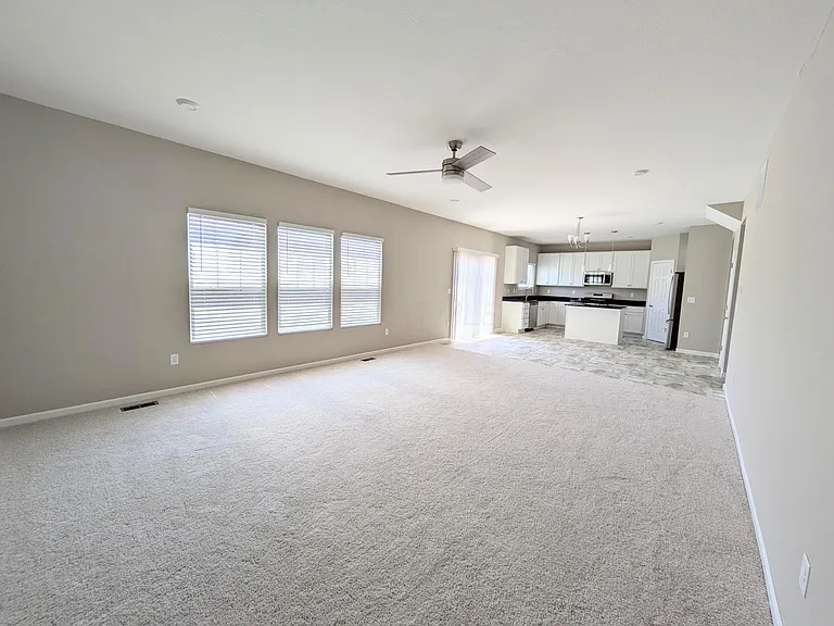 9013 Hawk Hill Way — Photo 10