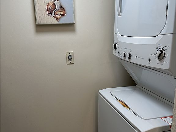 4th image of 2818 Grand #B307