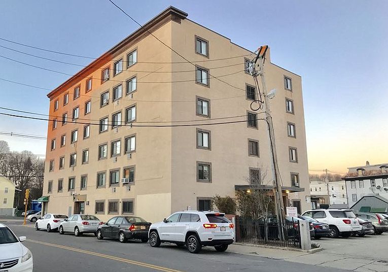 1st image of 85 Broad St APT 104