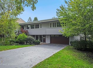 546 Sunset Ln, Glencoe, IL 60022