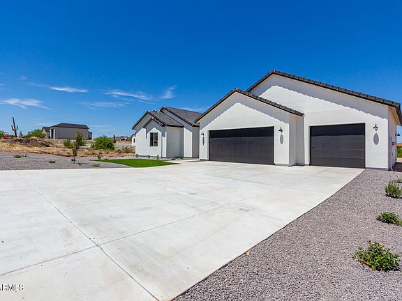 3rd image of 4232 W PORTER Lane