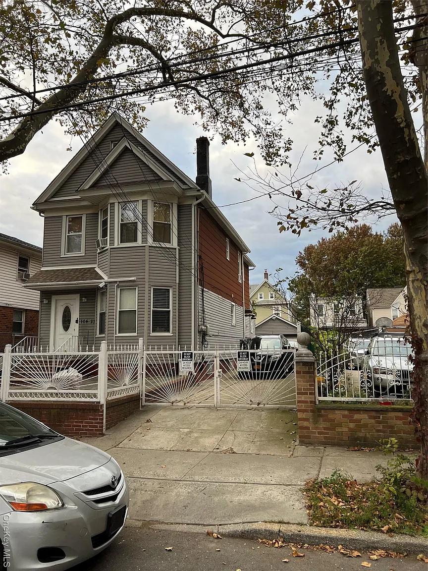 10423 90th Avenue photo 1