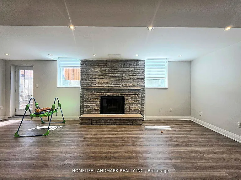 6 Fernwood Ct #B — Photo 8