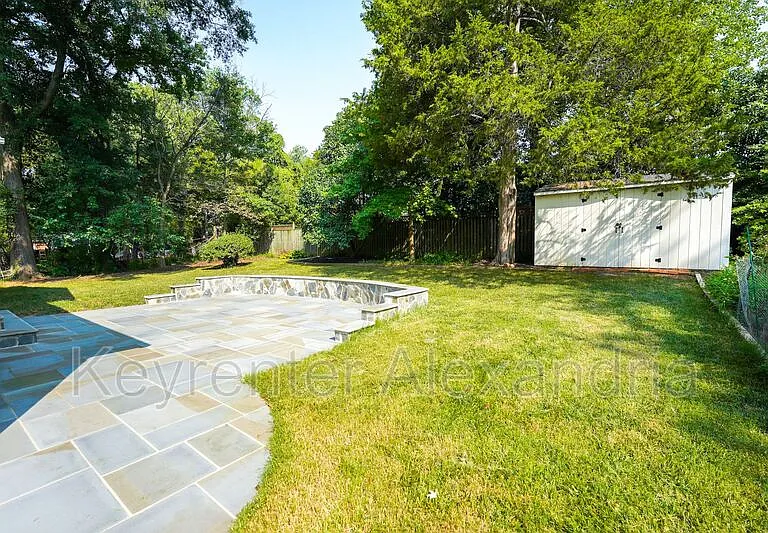 906 Neal Dr — Photo 55