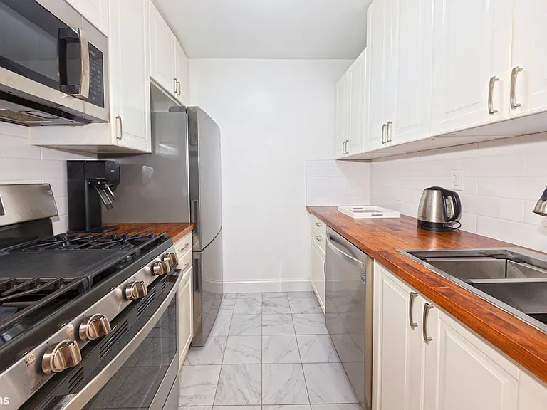 225 E 57th St #8M — Photo 3