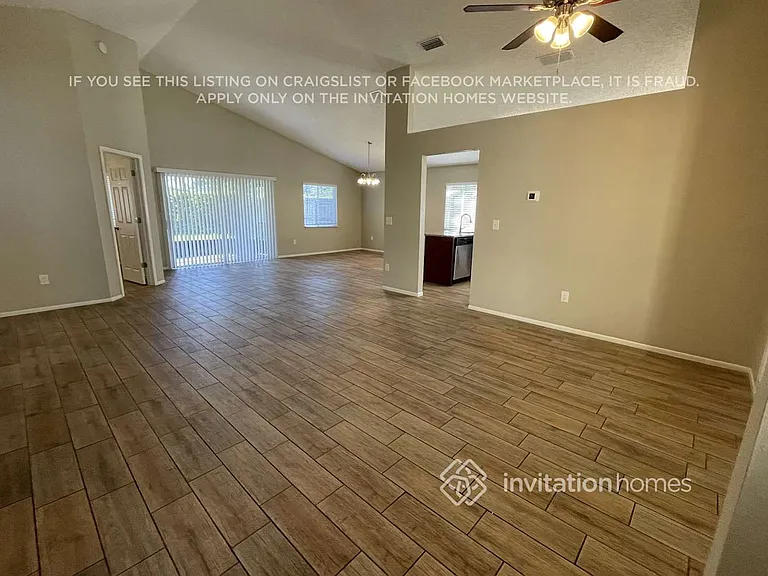 1517 Chepacket St — Photo 3