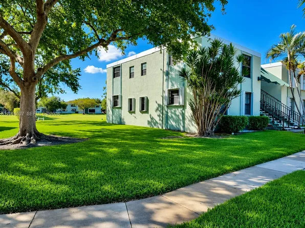 7396 NW 18th St APT 101, Margate, FL 33063