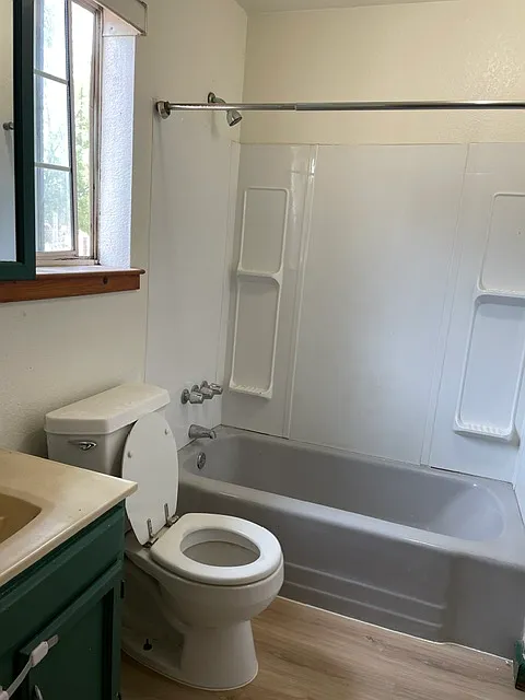 2 bed, 1050 sqft, $1,800 — Photo 4